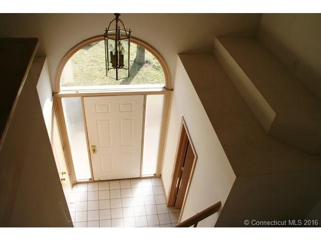 24Butternut Ln #24, Newington, CT 06111