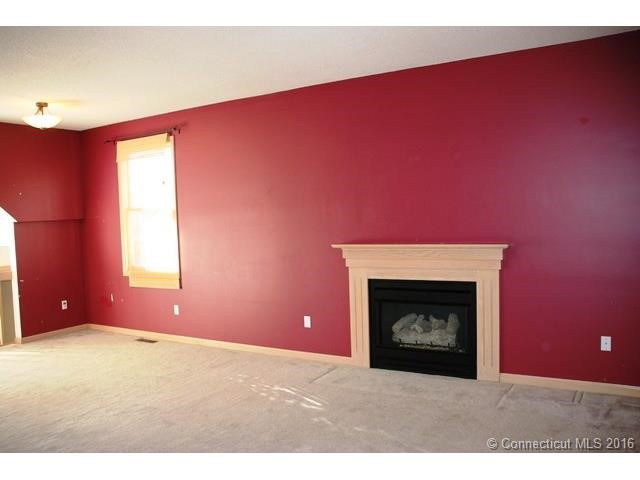 24Butternut Ln #24, Newington, CT 06111