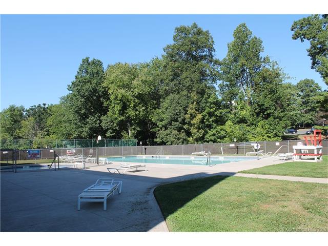 521 Cypress Rd, Newington, CT 06111