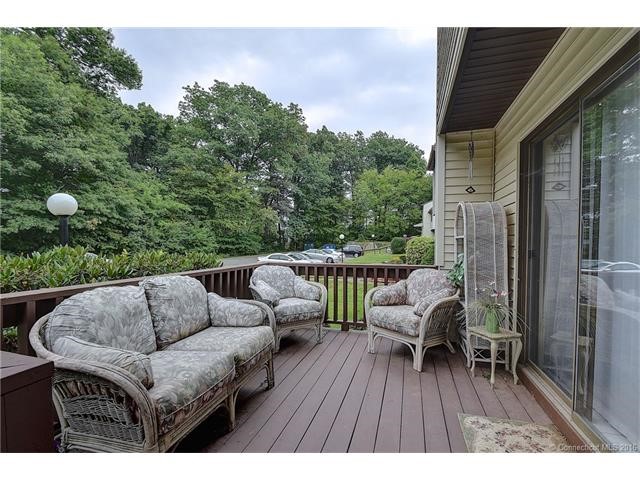 140Cypress Rd #140, Newington, CT 06111