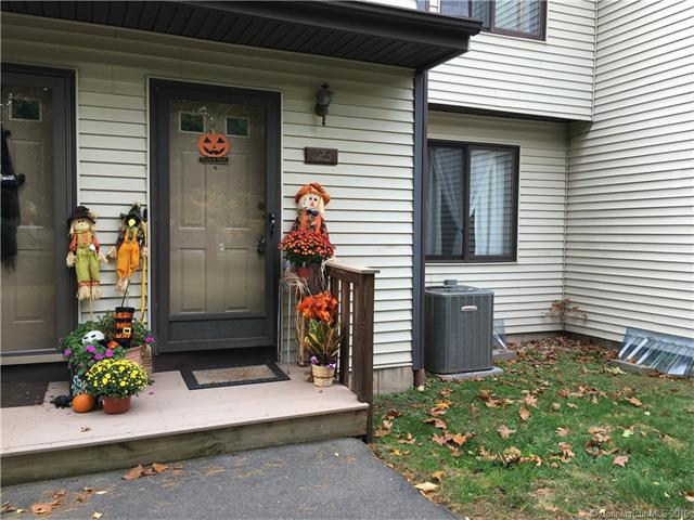 123 Cottonwood Rd, Newington, CT 06111