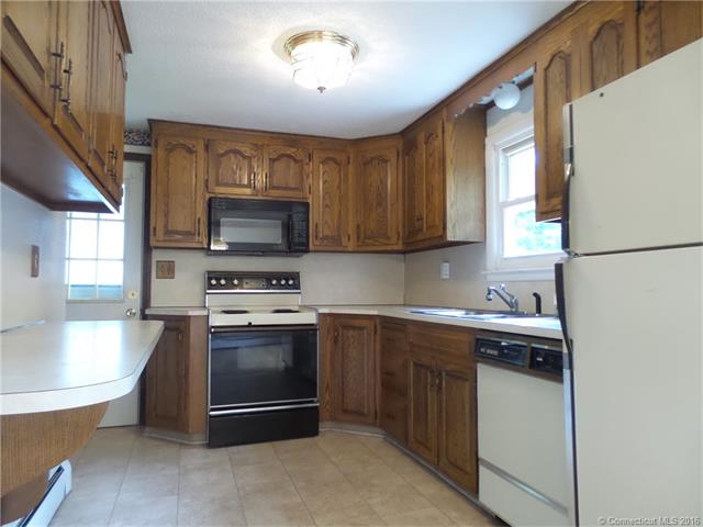 299 Field St, Newington, CT 06111