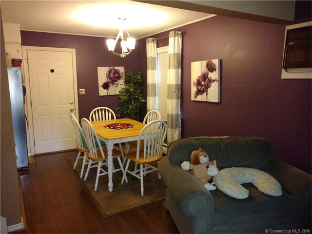 8 Reservoir Rd, Newington, CT 06111