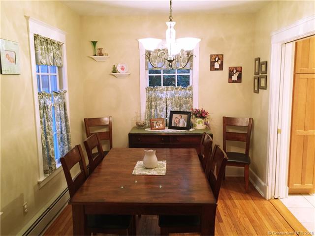 60 Walnut St, Newington, CT 06111
