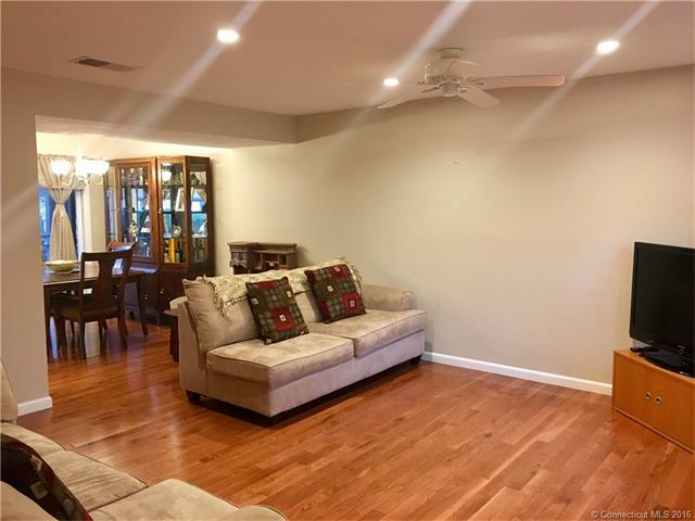 159 Cottonwood Rd, Newington, CT 06111