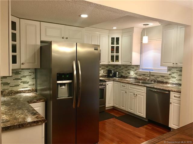 159 Cottonwood Rd, Newington, CT 06111