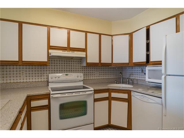 269 Cottonwood Rd, Newington, CT 06111