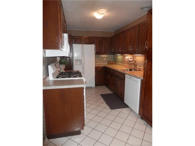 107 Hunters Ln, Newington, CT 06111