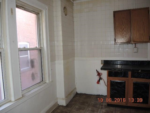 76 Lenox St, Hartford, CT 06112