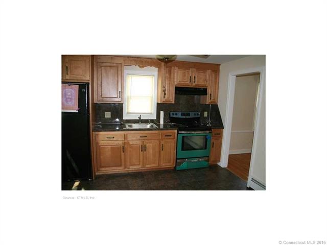 49 Woodstock St, Hartford, CT 06112