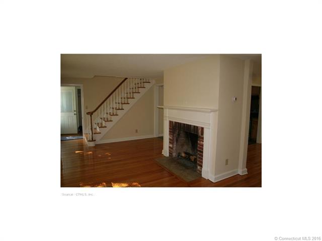 49 Woodstock St, Hartford, CT 06112