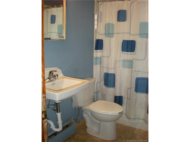 830Garden St, Hartford, CT 06112