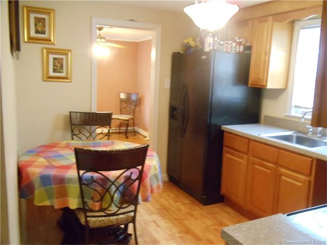 314 Holcomb St, Hartford, CT 06112