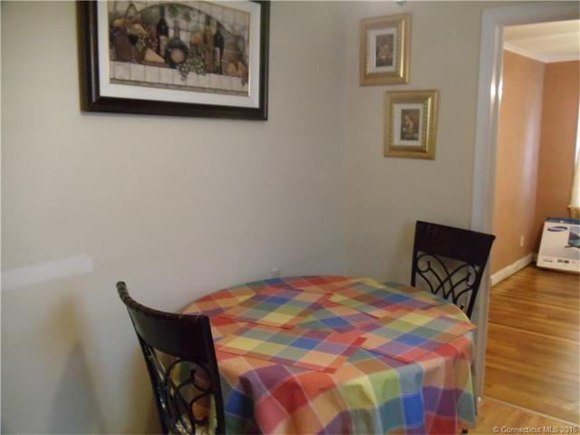 314 Holcomb St, Hartford, CT 06112
