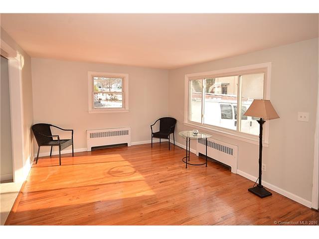 210 Burnham St, Hartford, CT 06112