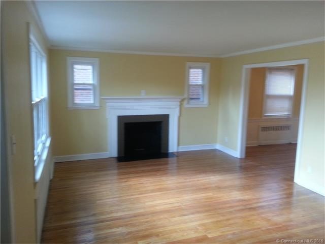 104Hebron St, Hartford, CT 06112