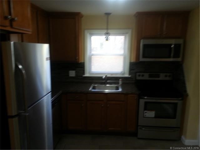 104Hebron St, Hartford, CT 06112