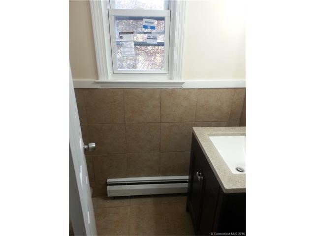 104Hebron St, Hartford, CT 06112