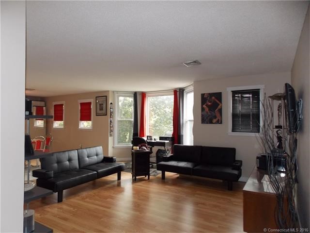 10Franklin Ave #F, Hartford, CT 06114