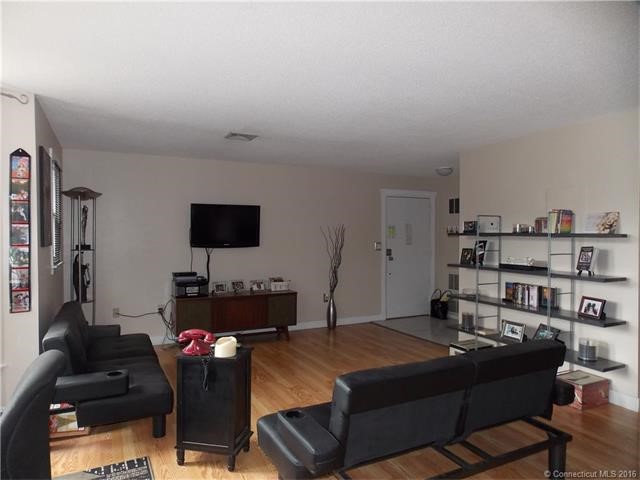 10Franklin Ave #F, Hartford, CT 06114