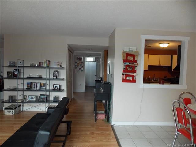 10Franklin Ave #F, Hartford, CT 06114