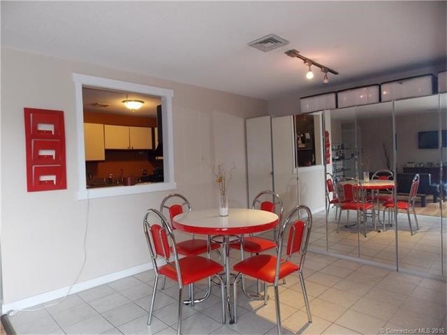10Franklin Ave #F, Hartford, CT 06114