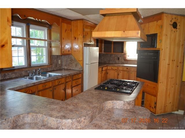 99Whitmore St, Hartford, CT 06114