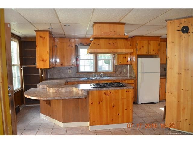 99Whitmore St, Hartford, CT 06114