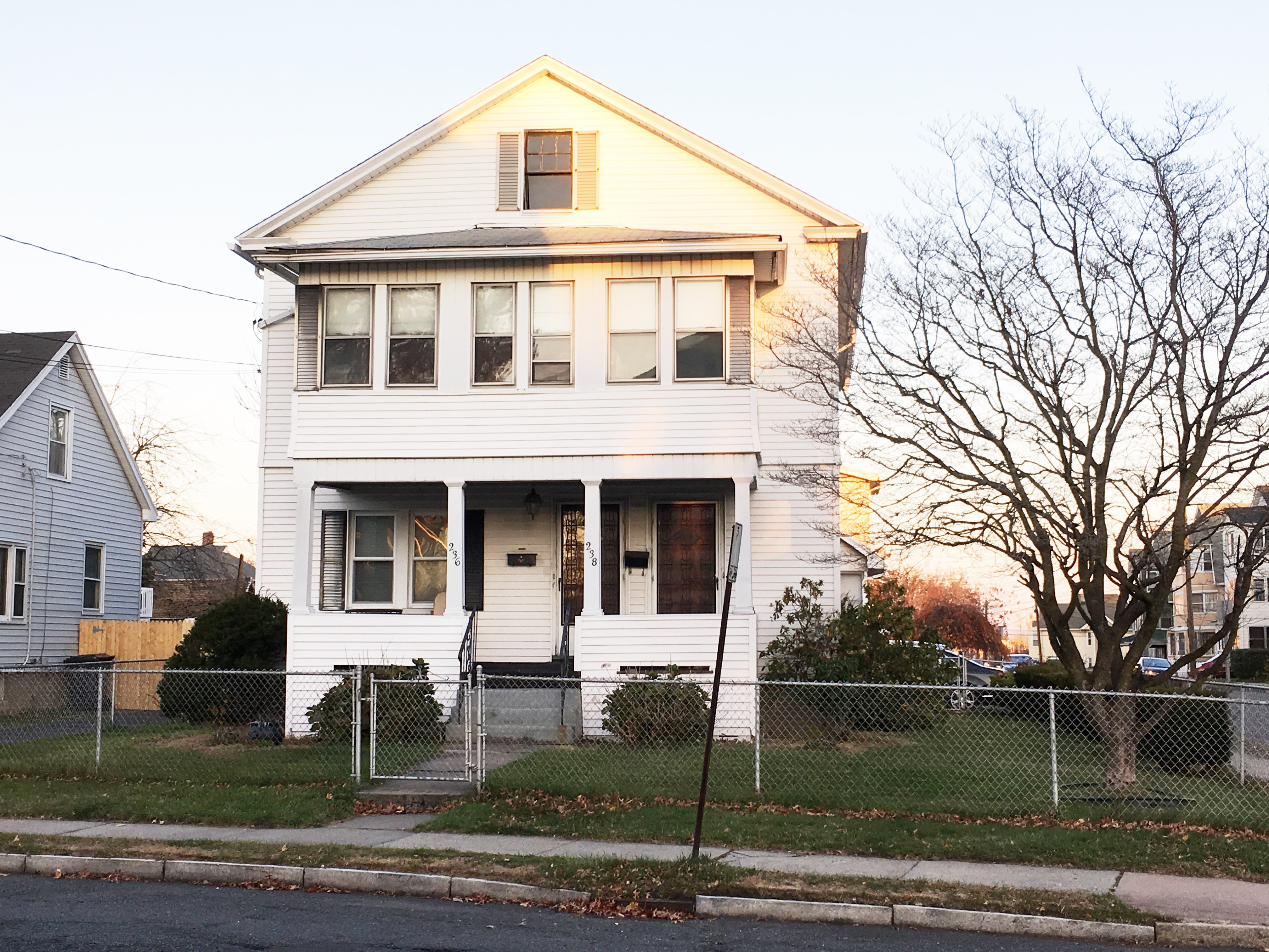 236-38 Campfield Ave, Hartford, CT 06114