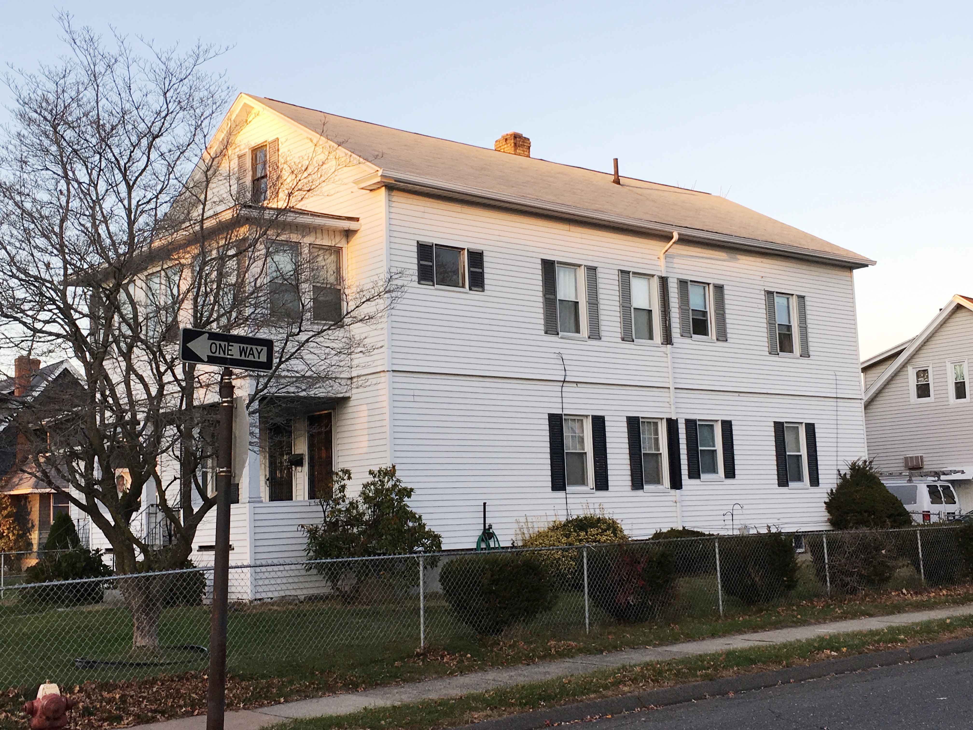 236-38 Campfield Ave, Hartford, CT 06114