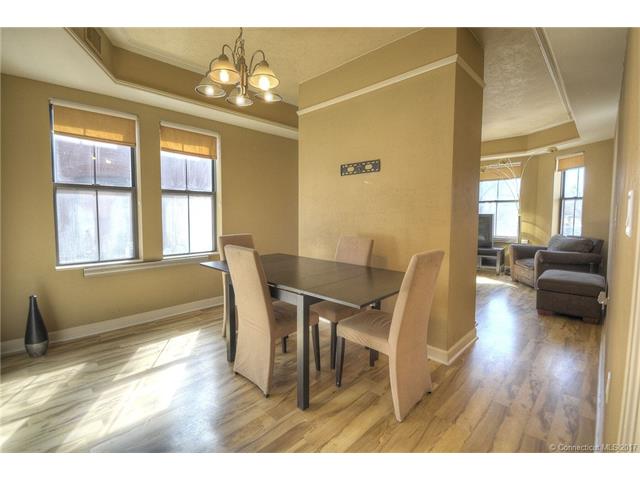 32Essex St #E, Hartford, CT 06114
