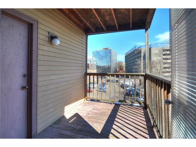 32Essex St #E, Hartford, CT 06114