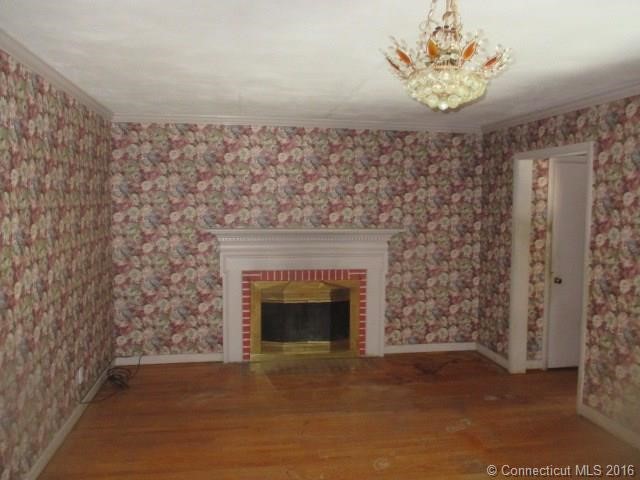 12Tecumseh Rd, W Hartford, CT 06117