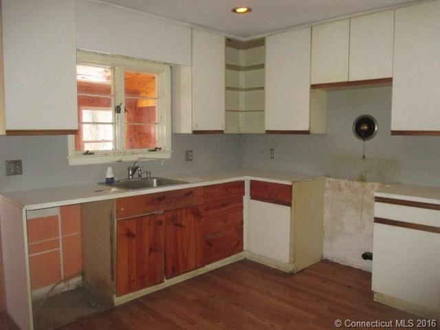 12Tecumseh Rd, W Hartford, CT 06117