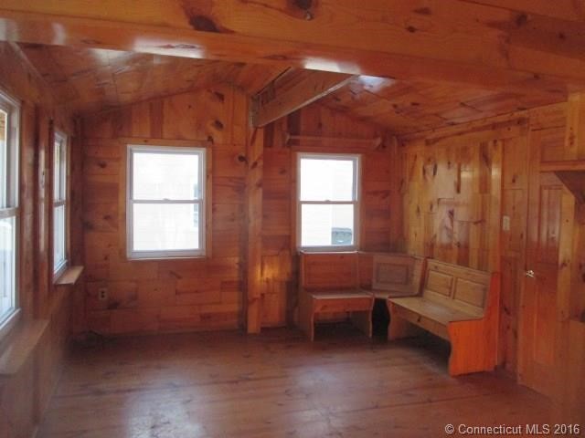 12Tecumseh Rd, W Hartford, CT 06117