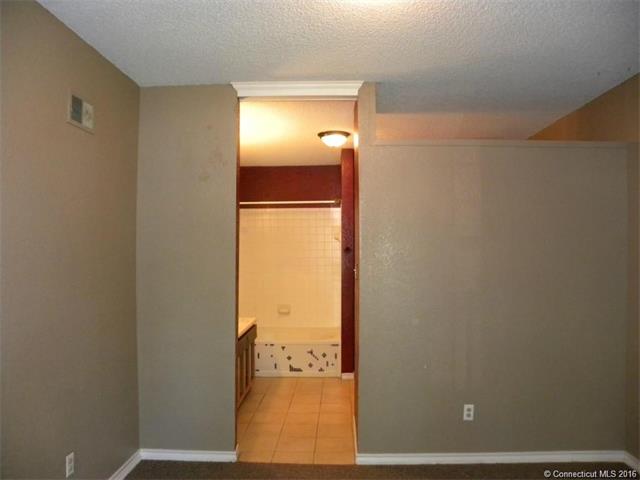 31 High St, E Hartford, CT 06118