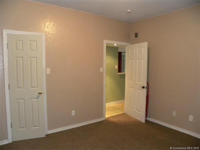 31 High St, E Hartford, CT 06118