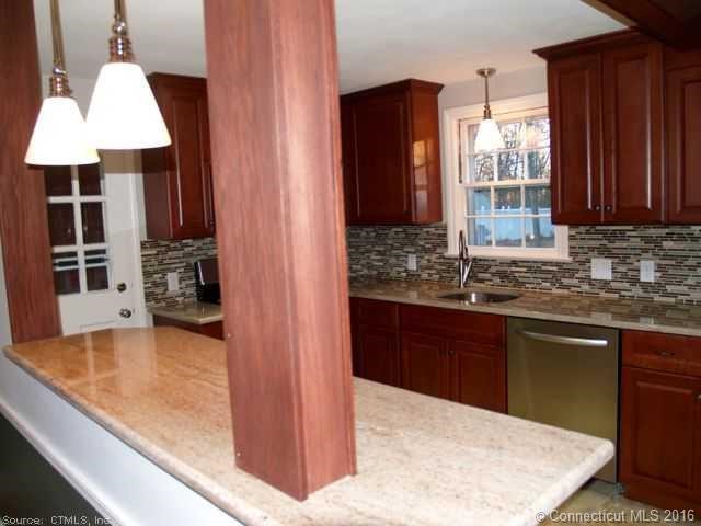 161Holland Ln, E Hartford, CT 06118