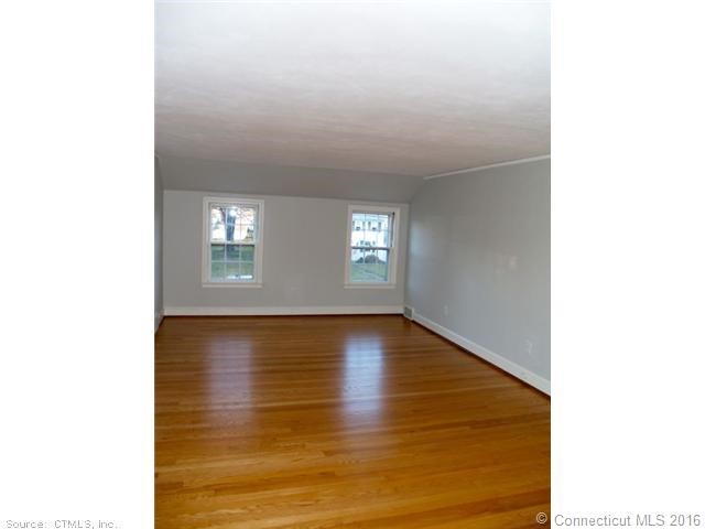 161Holland Ln, E Hartford, CT 06118