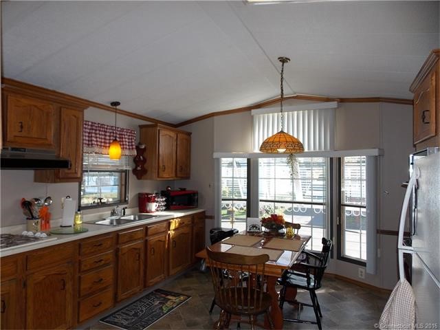 12Navaho Rd, E Hartford, CT 06118