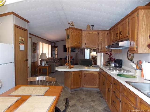 12Navaho Rd, E Hartford, CT 06118