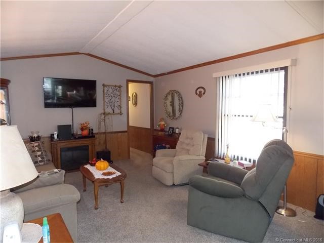 12Navaho Rd, E Hartford, CT 06118