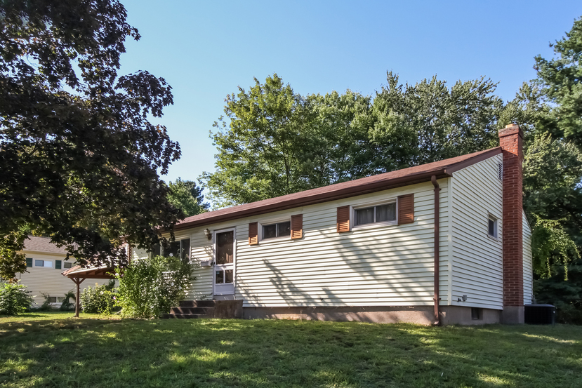 124 Deborah Dr, East Hartford, CT 06118