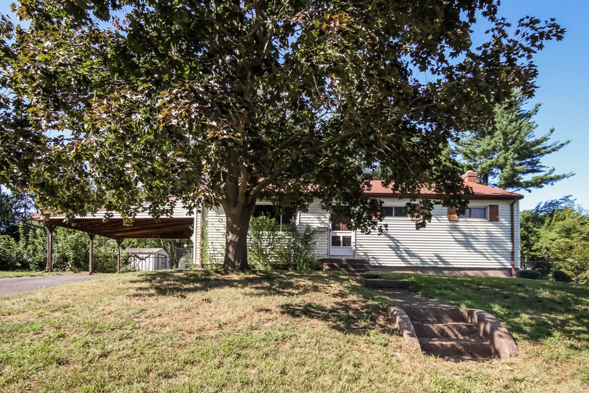 124 Deborah Dr, East Hartford, CT 06118