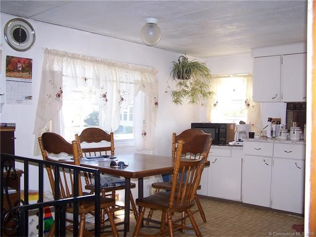 22Sioux Rd, E Hartford, CT 06118