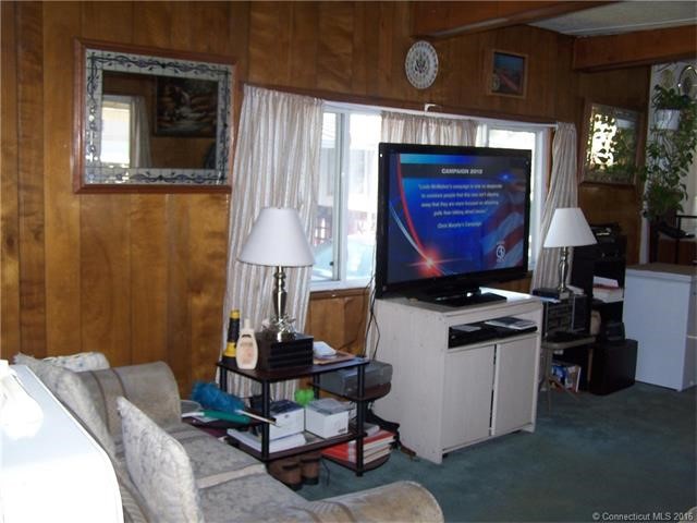 22Sioux Rd, E Hartford, CT 06118