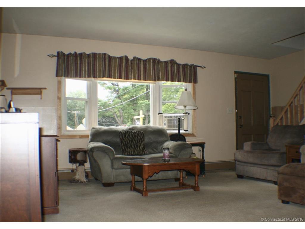 109 Oconnell Dr, East Hartford, CT 06118