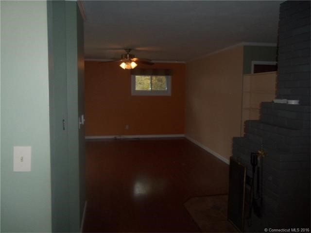 36Green Manor Dr, E Hartford, CT 06118