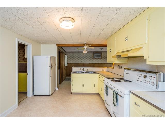 803 Oak St, E Hartford, CT 06118