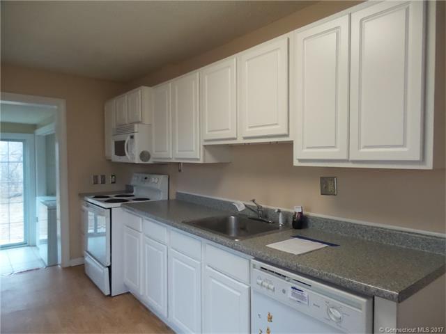 42 Canterbury St, E Hartford, CT 06118